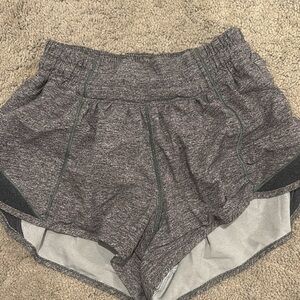 LuLulemon hotty hot low rise shorts